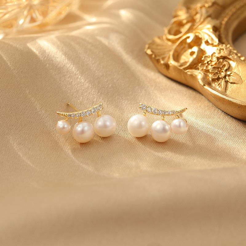 Высококачественный дизайн, изысканные серьги-гвоздики с циркониевым жемчугом, модные темпераментные серьги, женские легкие роскошные нишевые темпераментные серьги 14k
Высококачественный дизайн, изысканные серьги-гвоздики с циркониевым жемчугом, модные темпераментные серьги, женские легкие роскошные нишевые темпераментные серьги 14k