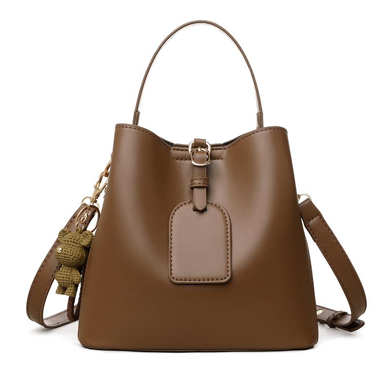 Large-capacity women s bags, new single shoulder oblique span handbags, trendy new women s bags, fashionable and versatile
Large-capacity women s bags, new single shoulder oblique span handbags, trendy new women s bags, fashionable and versatile