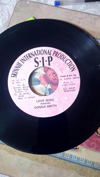 7inch Record DONNA SMITH Love Song NONE Skinnie Interna Jamaica Reggae Ska Dub Used
7inch Record DONNA SMITH Love Song NONE Skinnie Interna Jamaica Reggae Ska Dub Used
