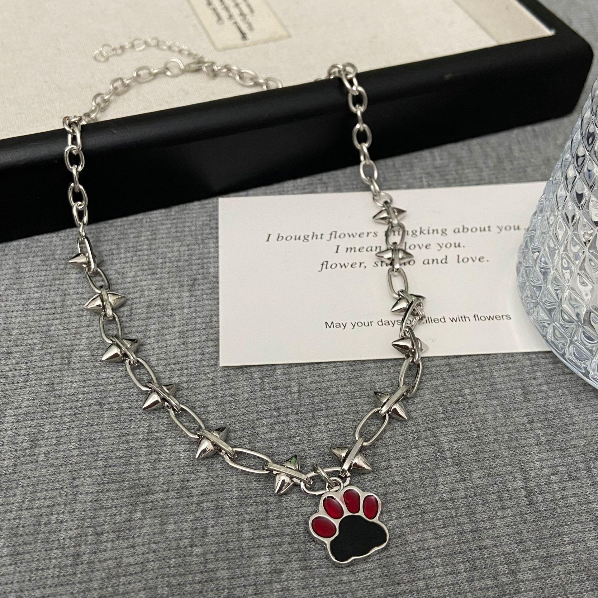Punk Cat Paw Choker for Women Rhinestone Stud Chain Necklace Y2K Alternative Statement Layered Jewelry Gift for Teen Girls
Punk Cat Paw Choker for Women Rhinestone Stud Chain Necklace Y2K Alternative Statement Layered Jewelry Gift for Teen Girls