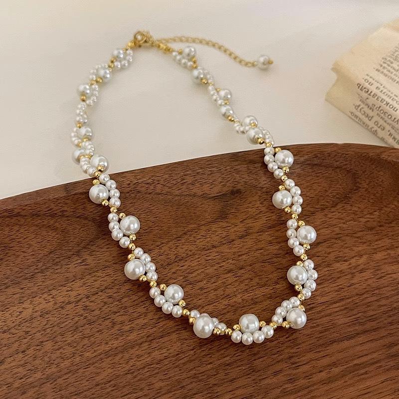 Милое ожерелье с кошачьей лапкой из стеклянного жемчуга, модная цепочка на ключицу с темпераментом легкой роскоши, французская элегантность, ожерелье с высоким чувством стиля для женщин