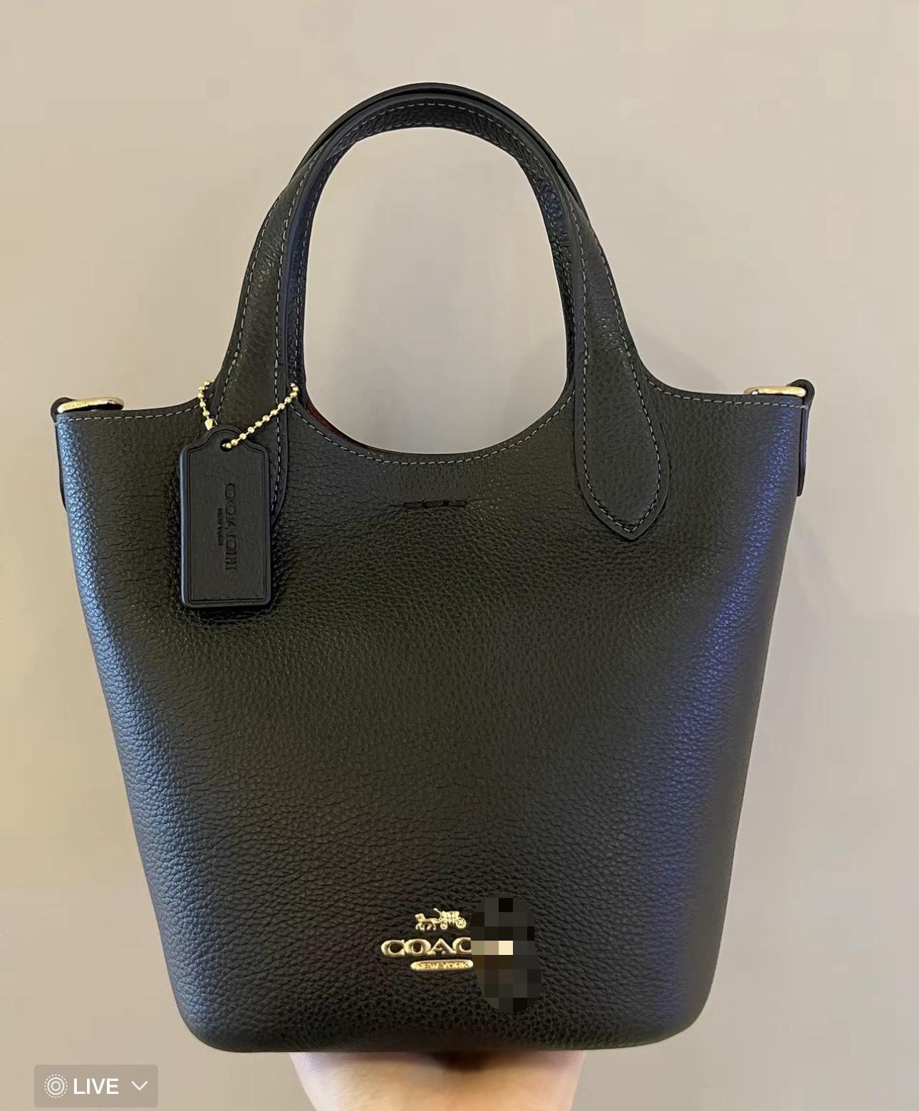 2025 New Khao Hanna18 Bucket Bag Large Capacity Fashionable Handbag Simple All-matching Shoulder 18x13x20
2025 New Khao Hanna18 Bucket Bag Large Capacity Fashionable Handbag Simple All-matching Shoulder 18x13x20