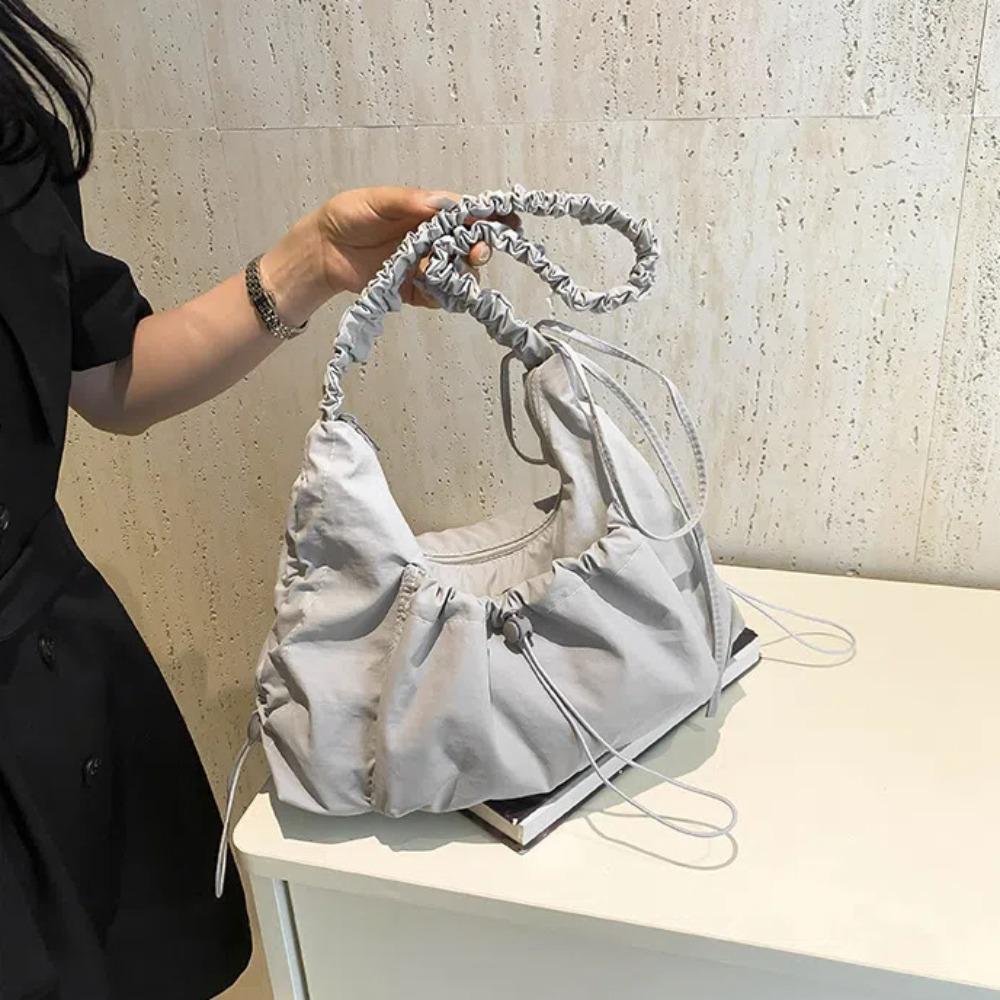 Solid Color Drawstring Tote Bag Lightweight Pleated Shoulder Bag Nylon Crossbody Bag Girls чорний
Solid Color Drawstring Tote Bag Lightweight Pleated Shoulder Bag Nylon Crossbody Bag Girls чорний