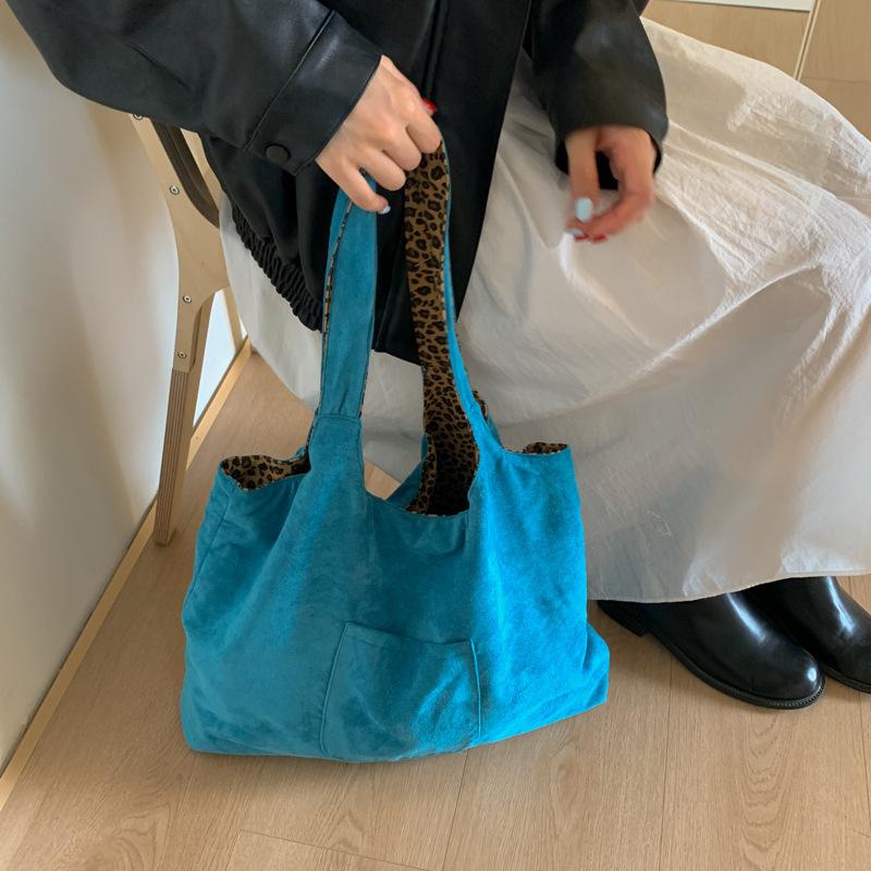 2026 Newest Korean Ins Casual Polka Dot Nyl Shoulder Bag Trendy Leopard Print Large-capacity Canvas Mommy Tote Bags синий
2026 Newest Korean Ins Casual Polka Dot Nyl Shoulder Bag Trendy Leopard Print Large-capacity Canvas Mommy Tote Bags синий