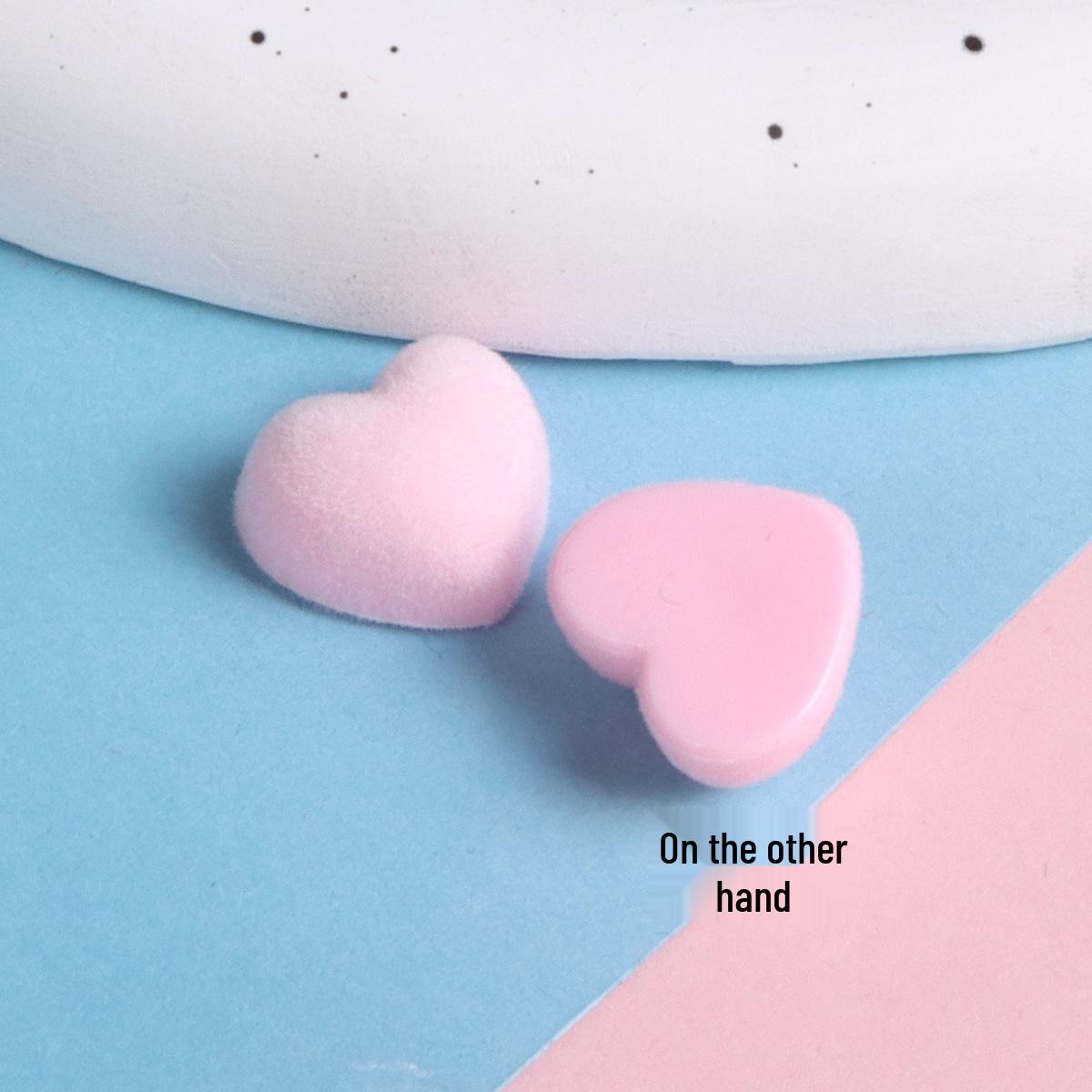 14 мм Плюшевая flocked-нашивка в форме сердца для DIY заколок для волос, чехлов для телефонов, магнитов, пряжек для обуви и аксессуаров для ювелирных изделий розовый
14 мм Плюшевая flocked-нашивка в форме сердца для DIY заколок для волос, чехлов для телефонов, магнитов, пряжек для обуви и аксессуаров для ювелирных изделий розовый