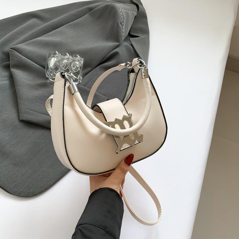 Fashionable Retro Moon Shape Handbag For Women In Elegant Black Pink Brown White Colors білий
Fashionable Retro Moon Shape Handbag For Women In Elegant Black Pink Brown White Colors білий