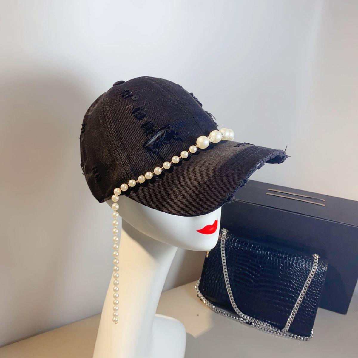 Ins Chic Design Cotton Wear Out Fabridrill Pearl Chain Elegance Luxury Lady Baseball Hat Women Leisure Visors Cap Кепка head size 57cm
Ins Chic Design Cotton Wear Out Fabridrill Pearl Chain Elegance Luxury Lady Baseball Hat Women Leisure Visors Cap Кепка head size 57cm