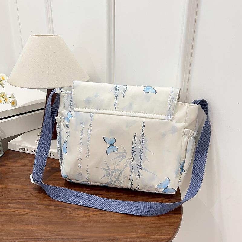 Large-capacity fashion casual bag summer new small fresh and versatile shoulder messenger bag make-up class синій
Large-capacity fashion casual bag summer new small fresh and versatile shoulder messenger bag make-up class синій