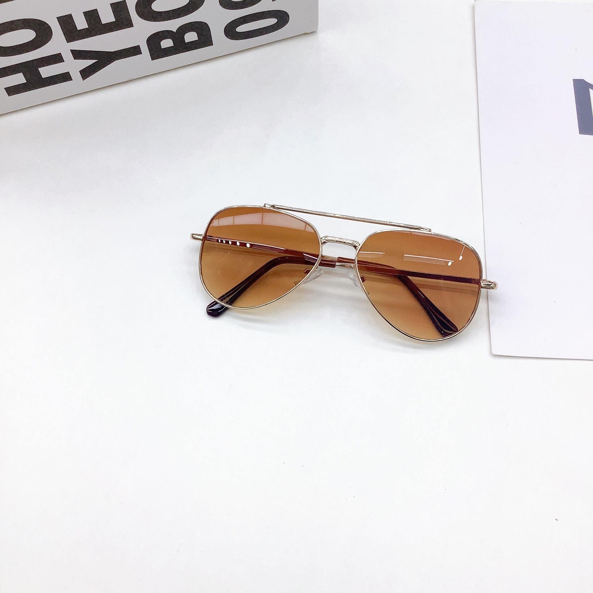 2025 Cute UV Protection Sunglasses For Babies, Trendy New Children s Outings, Sunshade Glasses Boys And Girls коричневий
2025 Cute UV Protection Sunglasses For Babies, Trendy New Children s Outings, Sunshade Glasses Boys And Girls коричневий