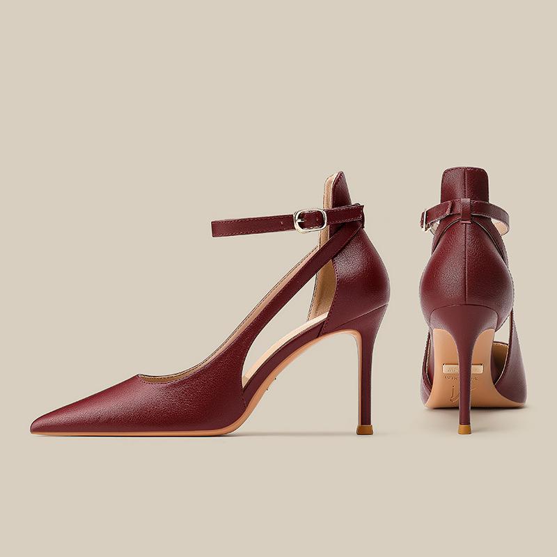 Nude high heels women s stilettos 2025 summer and autumn new one-word buckle straps single shoes pointed bag scalp temperament sandals 40
Nude high heels women s stilettos 2025 summer and autumn new one-word buckle straps single shoes pointed bag scalp temperament sandals 40