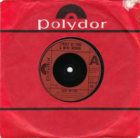 7inch Record LYNSEY DE PAUL & MIKE MORAN - Rock Bottom 2058859 Polydor 1977 UK Pop Used
7inch Record LYNSEY DE PAUL & MIKE MORAN - Rock Bottom 2058859 Polydor 1977 UK Pop Used