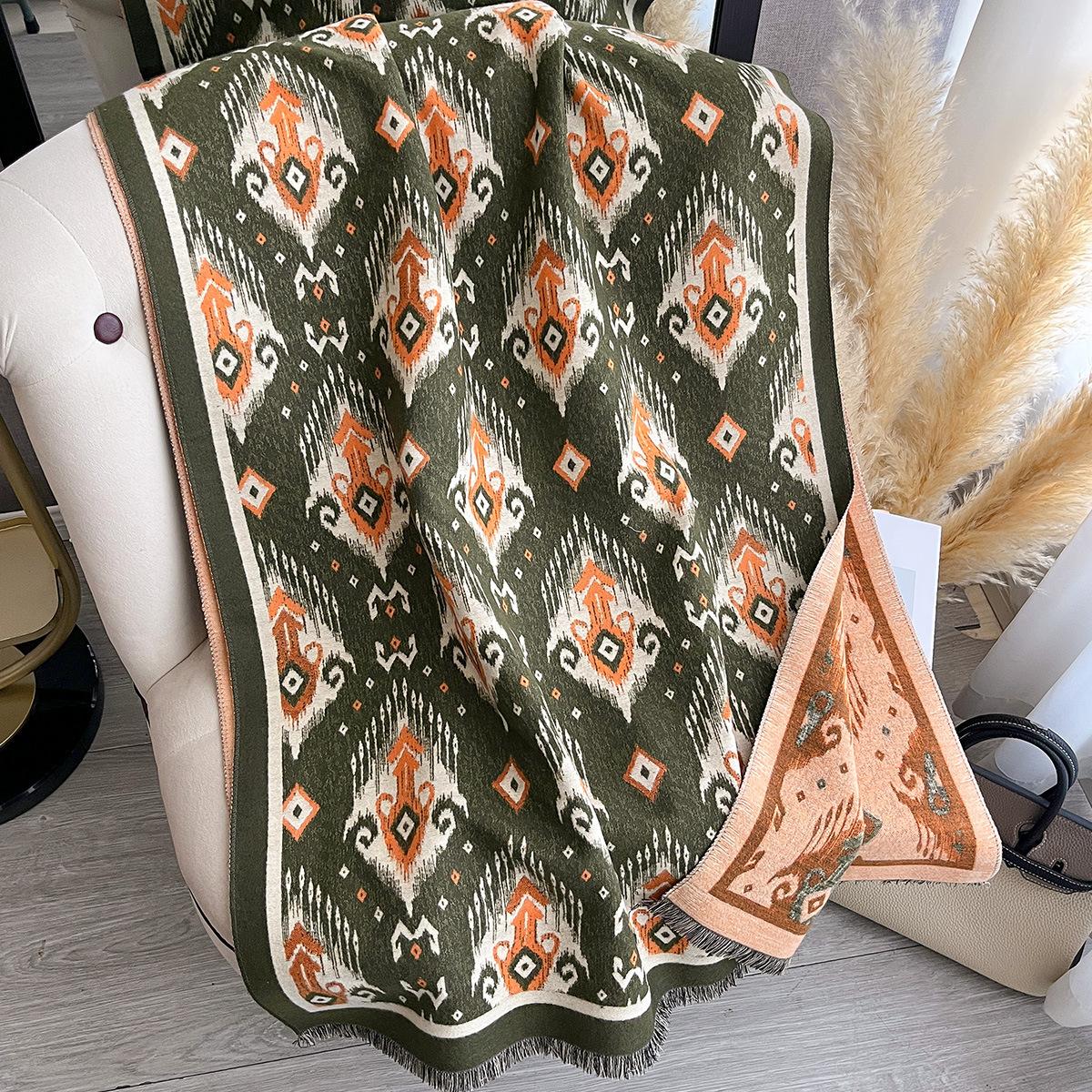 Ретро принт модный имитация кашемира шарф женский зимний универсальный двухсторонний утолщенный студенческий шарф шаль двойного назначения на улицу 185x65cm
Ретро принт модный имитация кашемира шарф женский зимний универсальный двухсторонний утолщенный студенческий шарф шаль двойного назначения на улицу 185x65cm