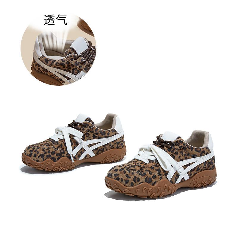 Leather German training shoes women s shoes spring new versatile sports Forrest Gump shoes casual shoes retro platform heightening shoes 40 леопард друку кольору
Leather German training shoes women s shoes spring new versatile sports Forrest Gump shoes casual shoes retro platform heightening shoes 40 леопард друку кольору
