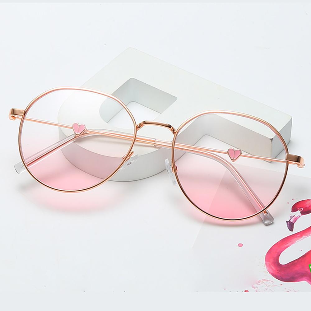 Ультралегкие солнцезащитные очки Love Heart Gradient Color Round Blush Eyeglass Blocking Eyewear Shadows розового золота
Ультралегкие солнцезащитные очки Love Heart Gradient Color Round Blush Eyeglass Blocking Eyewear Shadows розового золота