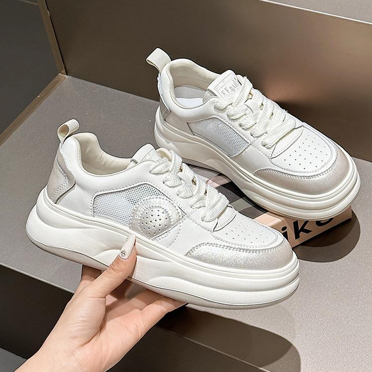 Leather mesh white shoes women s spring new women s shoes EVA lightweight thick-soled breathable single shoes running shoes women 35
Leather mesh white shoes women s spring new women s shoes EVA lightweight thick-soled breathable single shoes running shoes women 35