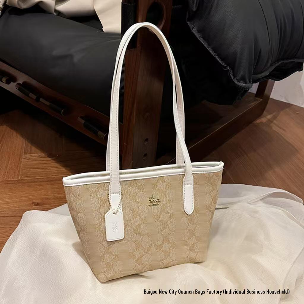 Трендовая женская сумка-тоут на плечо высокого класса с принтом
Трендовая женская сумка-тоут на плечо высокого класса с принтом