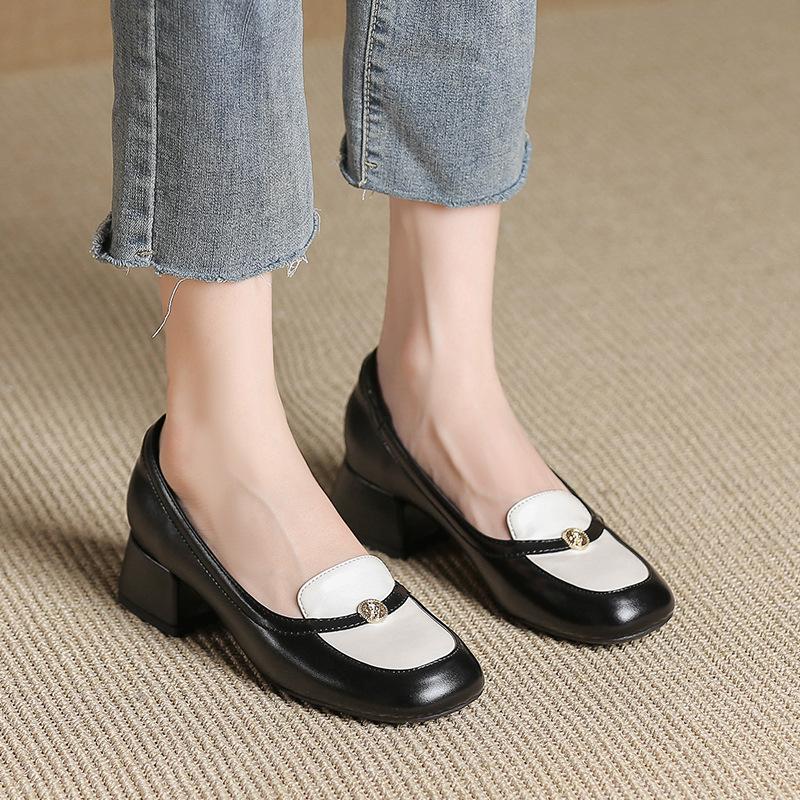 Shallow thick heel professional single shoes women s black soft leather shoes square head low heel Mary Jane single shoes 34
Shallow thick heel professional single shoes women s black soft leather shoes square head low heel Mary Jane single shoes 34
