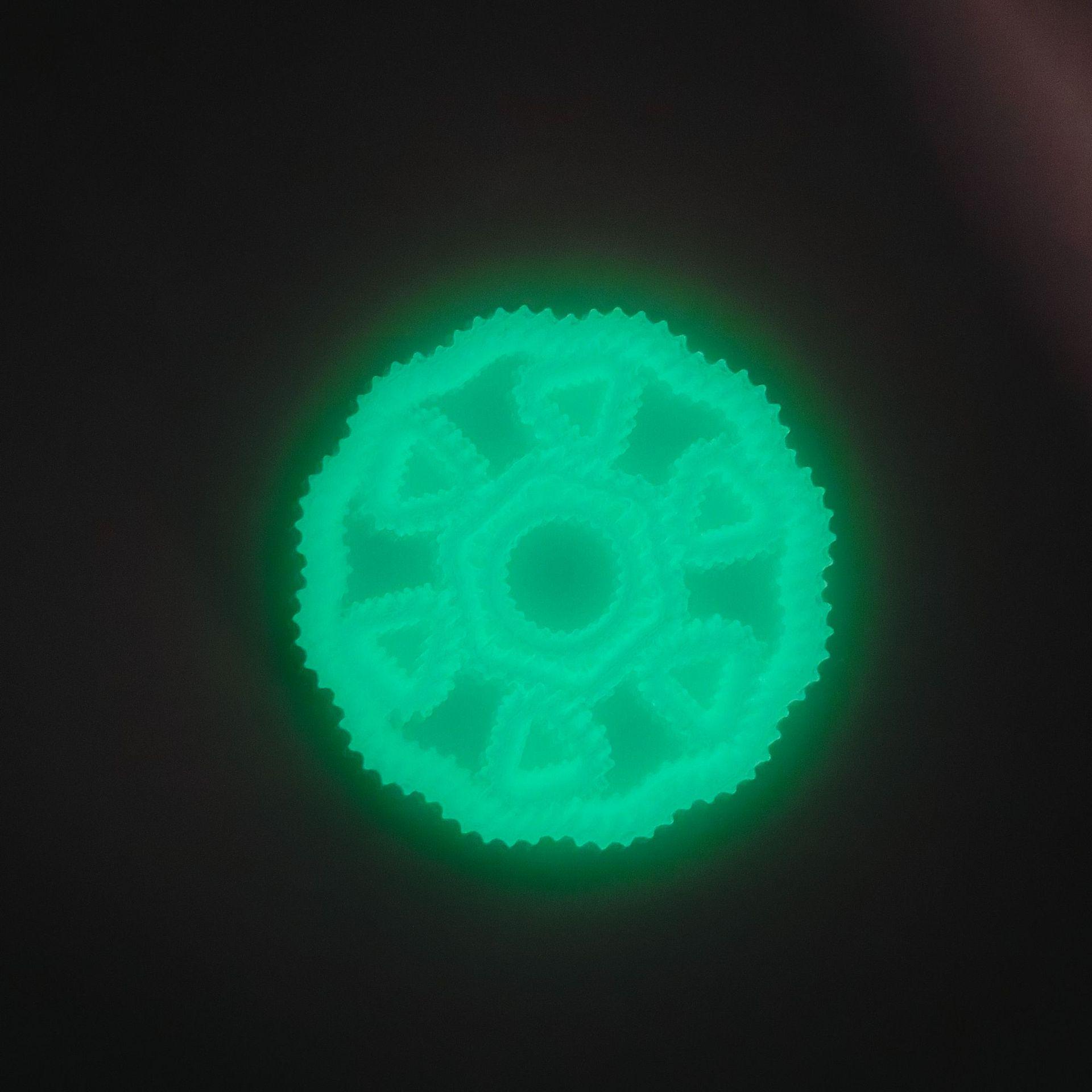 Planet Gear Hand Spinner Gyroscope: Stress-Relief Fingertip Toy 6x6x1 cm
Planet Gear Hand Spinner Gyroscope: Stress-Relief Fingertip Toy 6x6x1 cm
