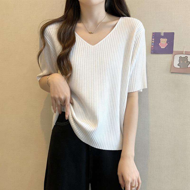 Plus Size Women s Ice Silk V-Neck Short Sleeve Tummy Concealing Ribbed Knit Top 3XL білий
Plus Size Women s Ice Silk V-Neck Short Sleeve Tummy Concealing Ribbed Knit Top 3XL білий
