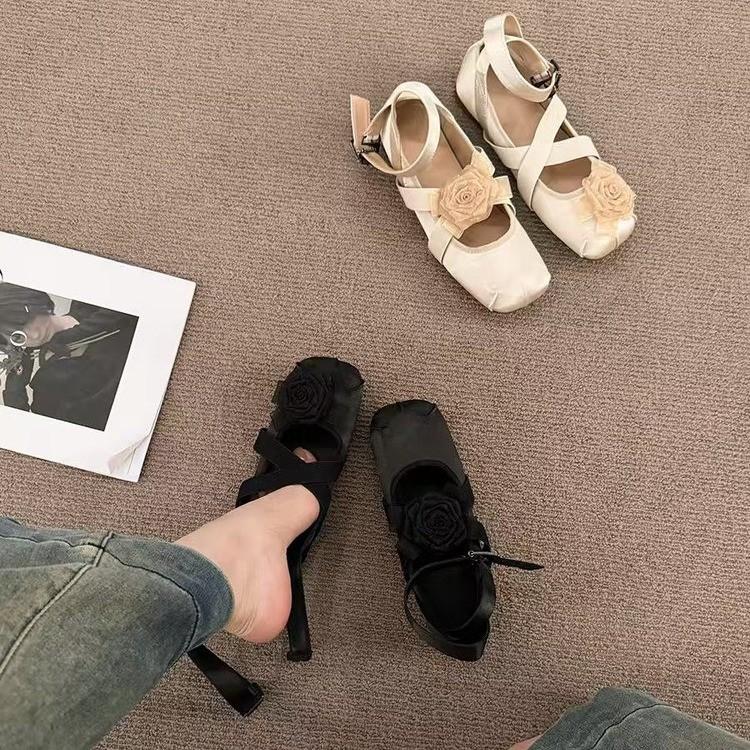 Flat-bottomed new Chinese style single shoes women s shoes spring and autumn 2025 summer gentle evening shoes Mary Jane ballet shoes 35 чёрный
Flat-bottomed new Chinese style single shoes women s shoes spring and autumn 2025 summer gentle evening shoes Mary Jane ballet shoes 35 чёрный