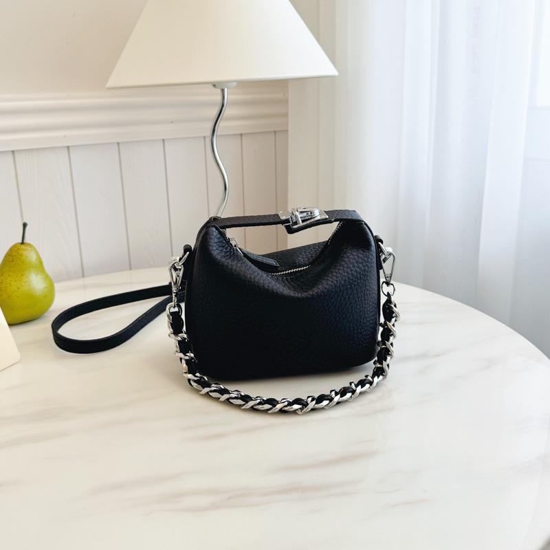 Летняя новая однотонная сумка-ланчбокс на цепочке, портативная, через плечо, модная женская сумка чёрный