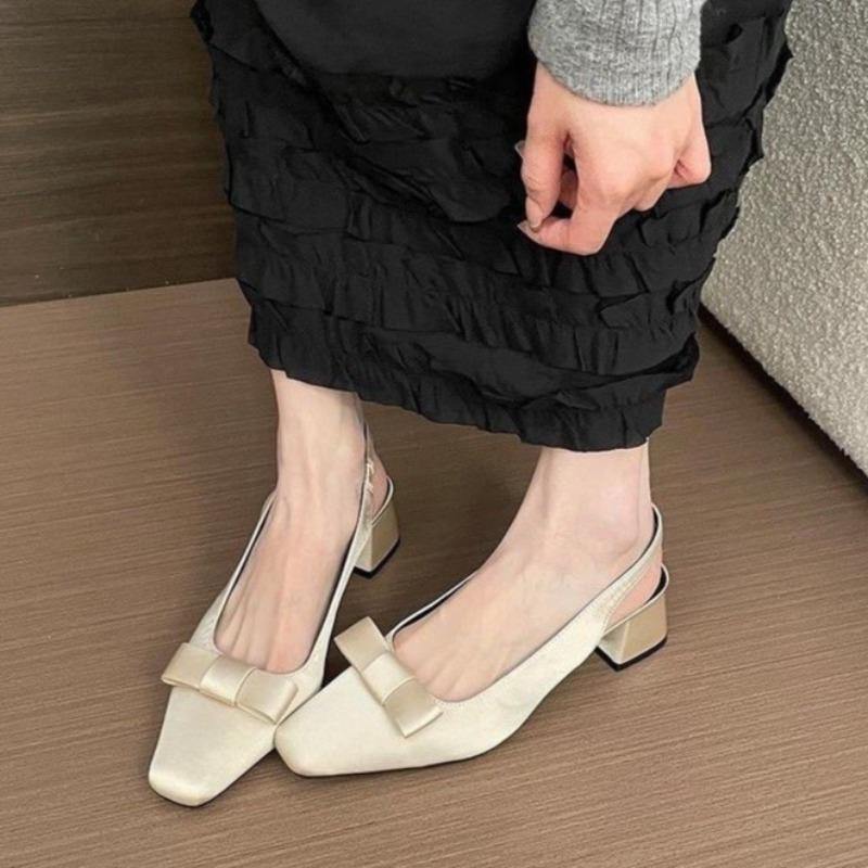 Baotou Sandals Women s Spring and Summer New Square Toe Light Mouth Silk Block Heel Shoes with One Strap 40 шампанського
Baotou Sandals Women s Spring and Summer New Square Toe Light Mouth Silk Block Heel Shoes with One Strap 40 шампанського