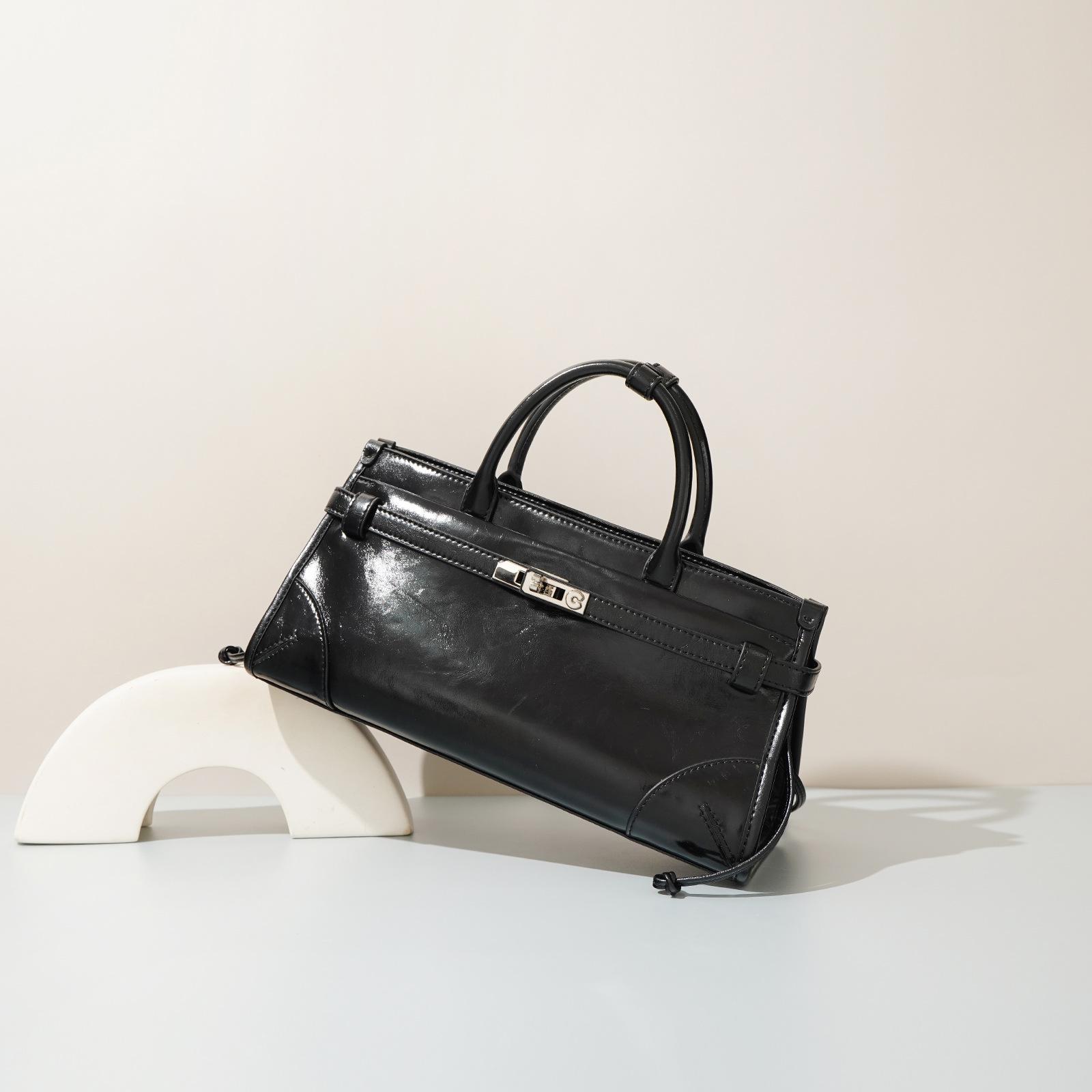 Новая кожаная сумка Boston SoftLuxBag кожаная сумка-тоут женская кожаная сумка на голову большой емкости через плечо 30x13x15cm белый
Новая кожаная сумка Boston SoftLuxBag кожаная сумка-тоут женская кожаная сумка на голову большой емкости через плечо 30x13x15cm белый