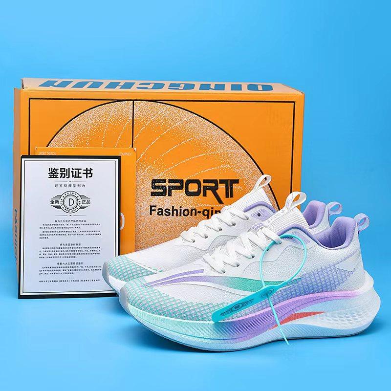 Chitu 7PRO высококачественная карбоновая доска светящиеся кроссовки мужская обувь дышащая сетка сверхлегкая амортизирующая спортивная обувь обувь для пары 33
Chitu 7PRO высококачественная карбоновая доска светящиеся кроссовки мужская обувь дышащая сетка сверхлегкая амортизирующая спортивная обувь обувь для пары 33