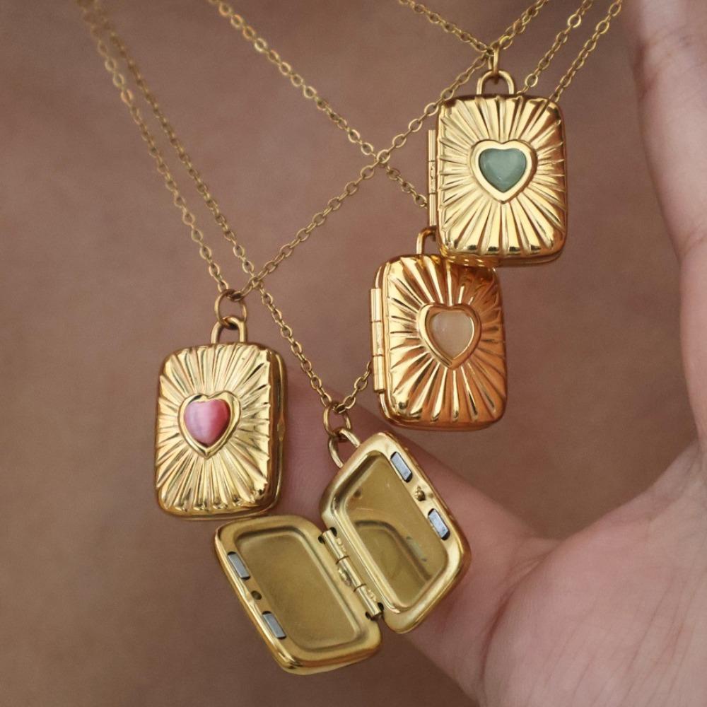 Magnetic Rhinestone Heart Necklace Stainless Steel Couple Choker Chain Pendant Necklace Couple Style C
Magnetic Rhinestone Heart Necklace Stainless Steel Couple Choker Chain Pendant Necklace Couple Style C