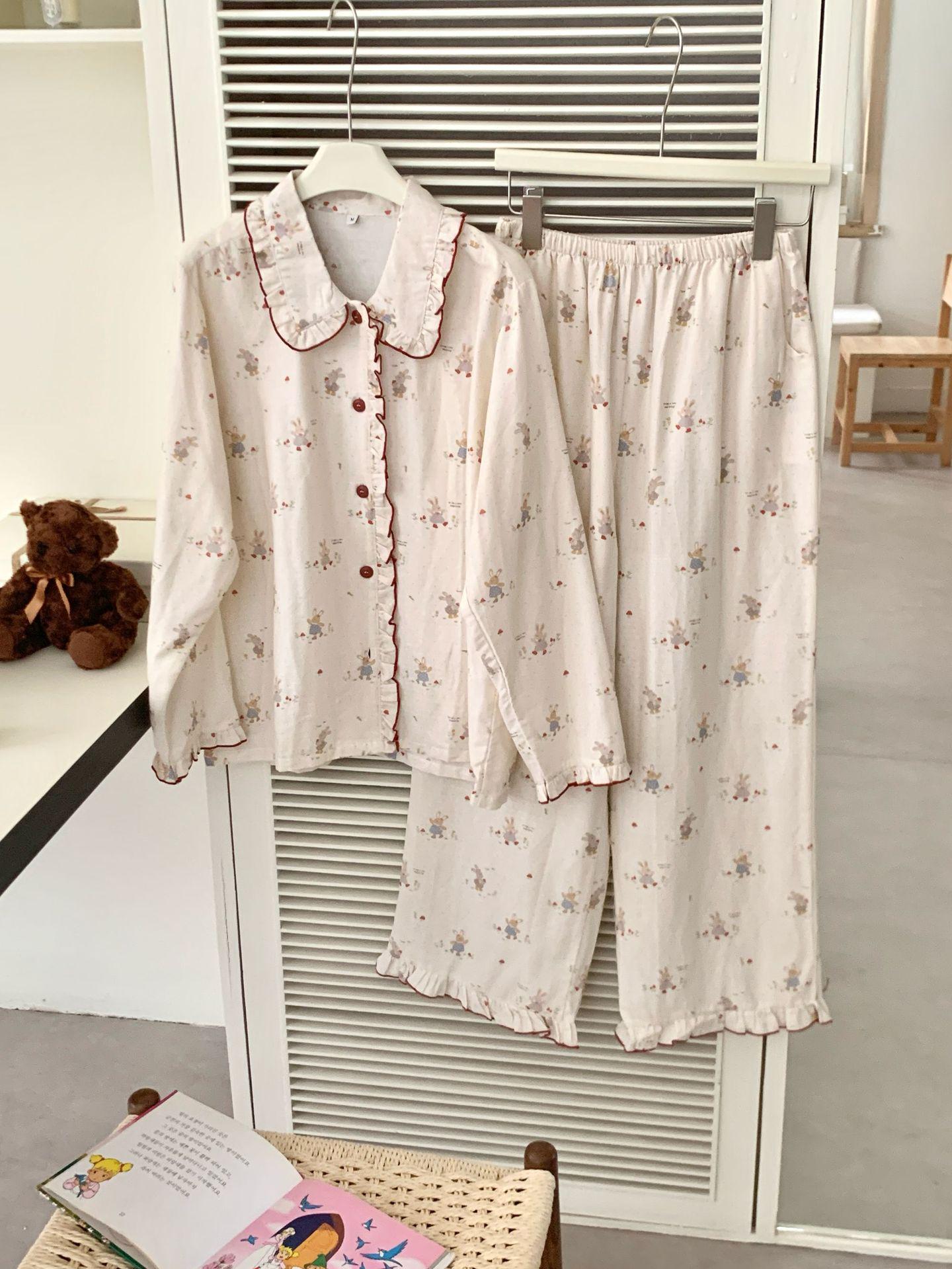 Fairy Pajama Set: Mushroom Bunny Print, Lace Peter Pan Collar, Pure Cotton Double Gauze, Long Sleeve & Pants M (155-165CM, Up to 115 lbs)
Fairy Pajama Set: Mushroom Bunny Print, Lace Peter Pan Collar, Pure Cotton Double Gauze, Long Sleeve & Pants M (155-165CM, Up to 115 lbs)