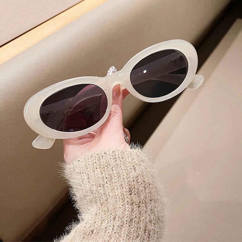 Ins Popular Fashion Oval Sunglasses Women Retro Rivets Decoration Brand Designer Men Cat Eye Blue Sun Glasses As the picture
Ins Popular Fashion Oval Sunglasses Women Retro Rivets Decoration Brand Designer Men Cat Eye Blue Sun Glasses As the picture