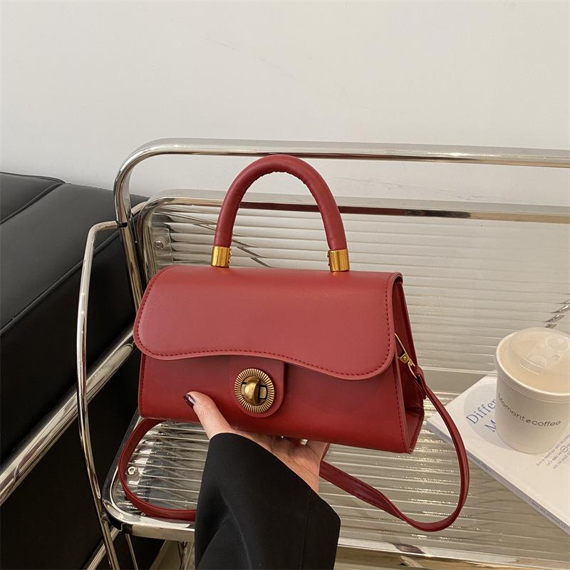 Winter 2024 Frosted Shoulder Bag: Women s Versatile Retro Crossbody Handbag красный
Winter 2024 Frosted Shoulder Bag: Women s Versatile Retro Crossbody Handbag красный