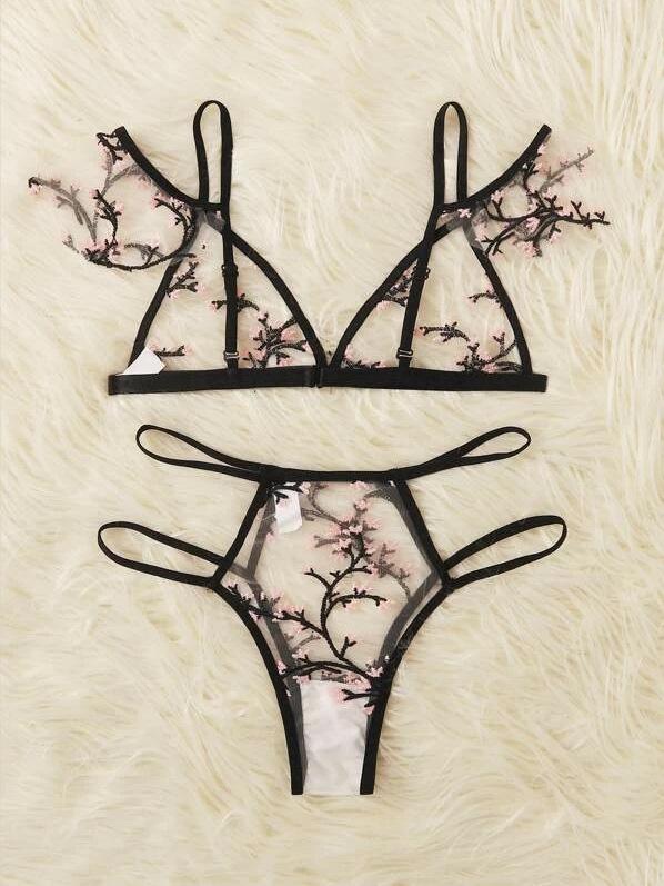 Explosive sexy plum blossom embroidered lingerie Europe and America XXL рожевий
Explosive sexy plum blossom embroidered lingerie Europe and America XXL рожевий
