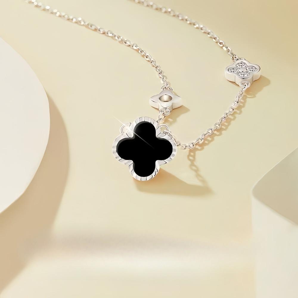 Four-leaf Clover Necklace New Style Luxurious Pendant Clavicle Chain A Great Birthday Gift for Your Girlfriend срібні білого кольору
Four-leaf Clover Necklace New Style Luxurious Pendant Clavicle Chain A Great Birthday Gift for Your Girlfriend срібні білого кольору