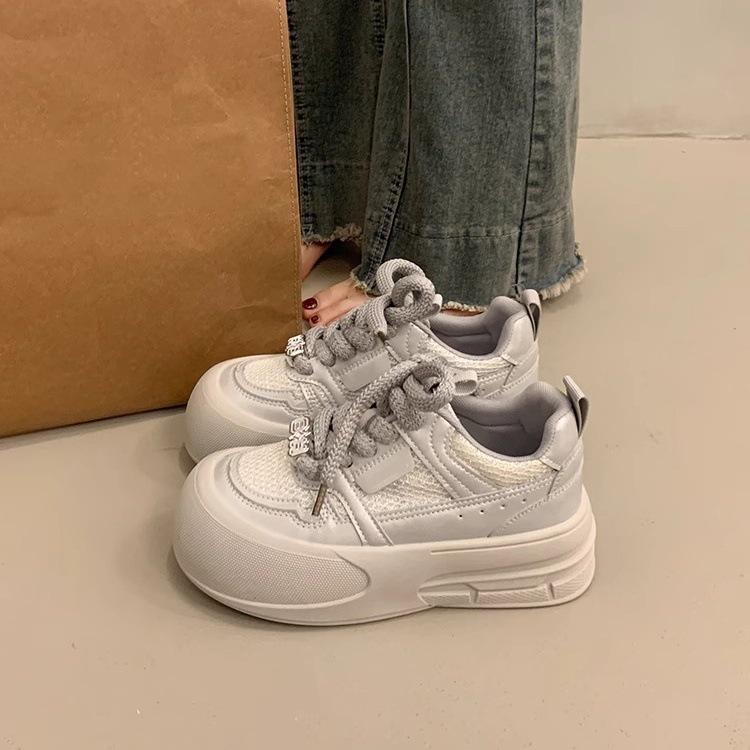 thick-soled muffin little white shoes women s height-increasing niche board shoes 2025 super hot new spring and summer casual sports shoes 40 сірий колір
thick-soled muffin little white shoes women s height-increasing niche board shoes 2025 super hot new spring and summer casual sports shoes 40 сірий колір