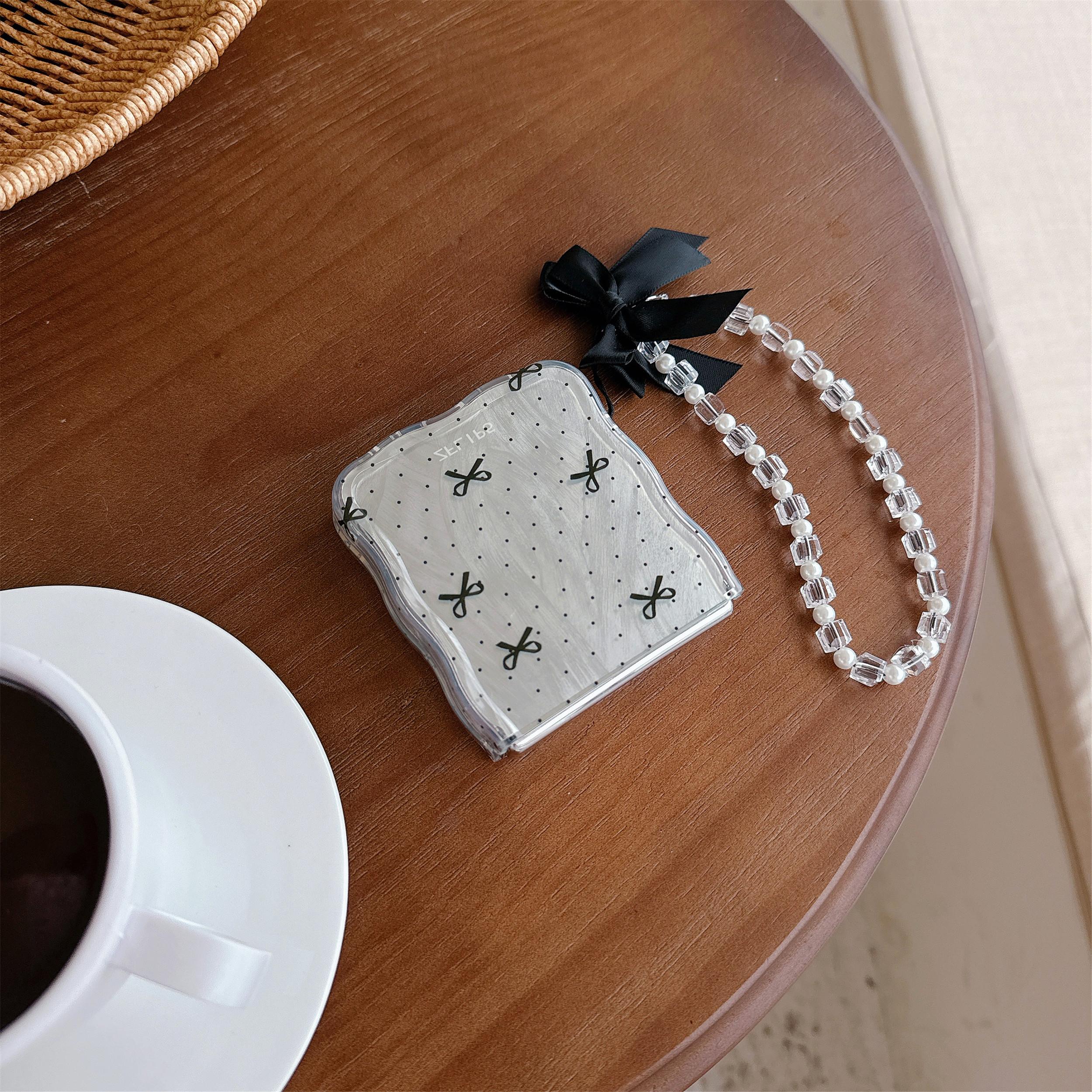 For Samsung Galaxy Z Flip5 5G Case Creative Pattern Printing TPU Back Phone Cover Black Bow
For Samsung Galaxy Z Flip5 5G Case Creative Pattern Printing TPU Back Phone Cover Black Bow