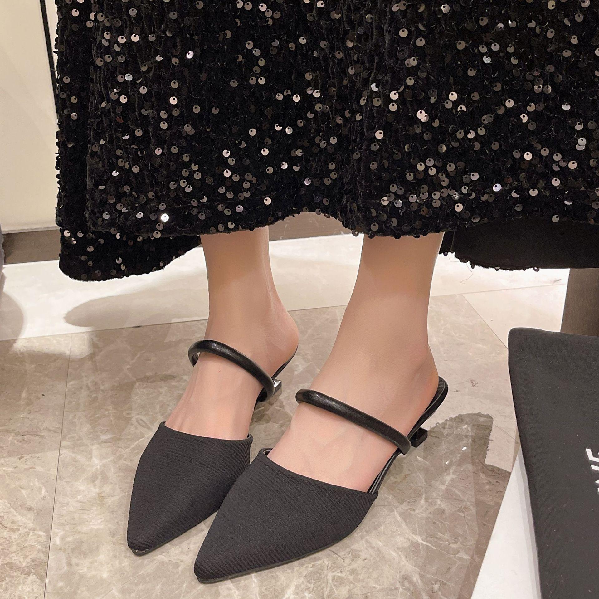 Wear two sandals 2025 Internet celebrity new heel fashion flying woven breathable high heels large size bag head slippers women 35
Wear two sandals 2025 Internet celebrity new heel fashion flying woven breathable high heels large size bag head slippers women 35