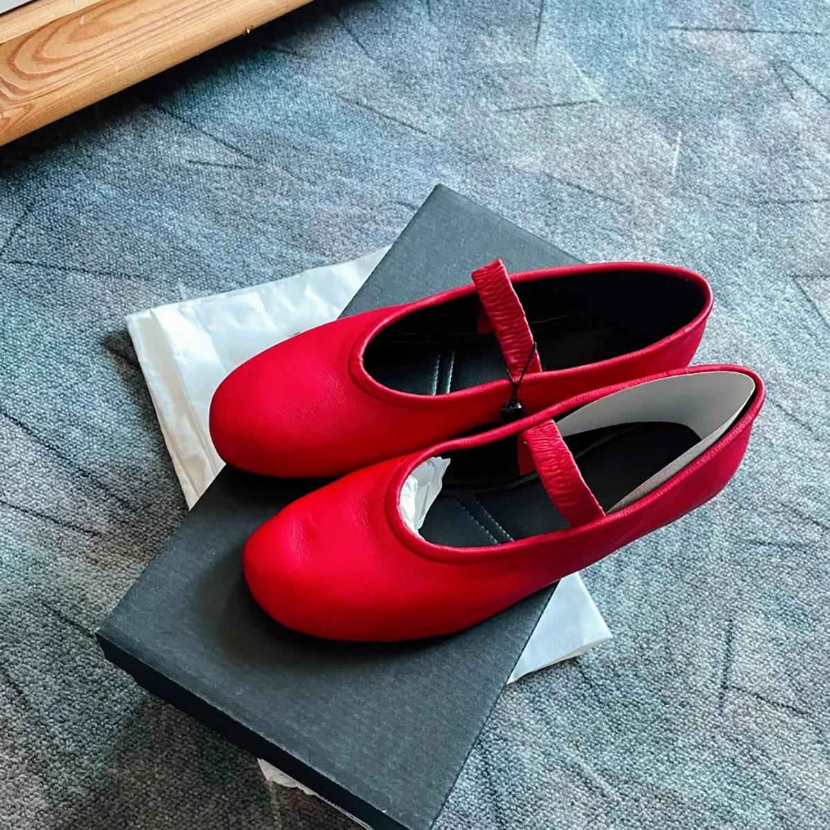Кожаные ретро красные балетки женские эластичная перемычка круглый носок мелкий вырез плоская подошва Мэри Джейн одинарные туфли женские весна и осень 40 красный
Кожаные ретро красные балетки женские эластичная перемычка круглый носок мелкий вырез плоская подошва Мэри Джейн одинарные туфли женские весна и осень 40 красный