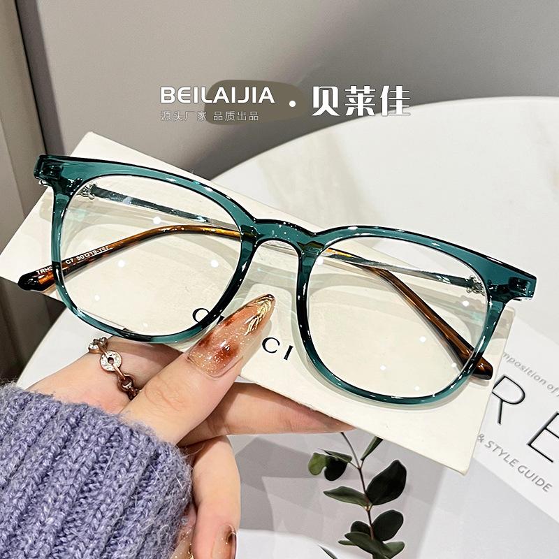 Korean-style ultra-light retro anti-blue light glasses for women and men, natural look frame glasses, trendy and stylish new model TR Green frame
Korean-style ultra-light retro anti-blue light glasses for women and men, natural look frame glasses, trendy and stylish new model TR Green frame