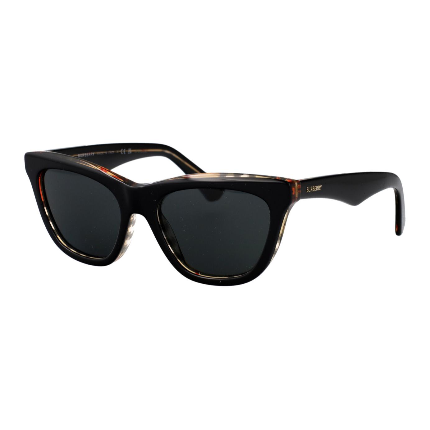 Burberry Full Frame Design Acetate Cat Eye Sunglasses Women sunglasses Black BE4435
Burberry Full Frame Design Acetate Cat Eye Sunglasses Women sunglasses Black BE4435