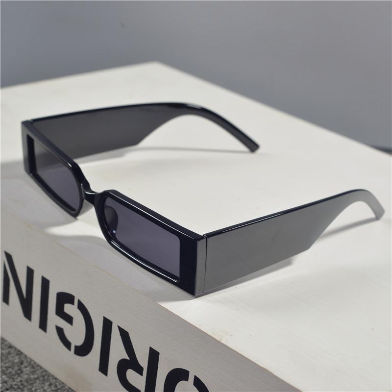 European and American retro new rectangular narrow frame sunglasses men and women hipster hip-hop street shooting dancing sunglasses function wind
European and American retro new rectangular narrow frame sunglasses men and women hipster hip-hop street shooting dancing sunglasses function wind
