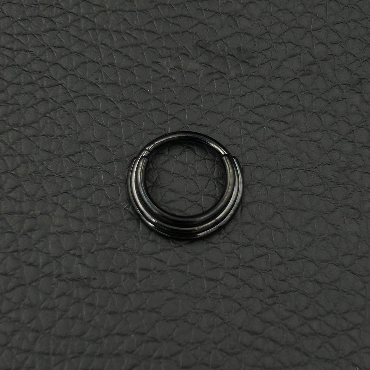1PC Stainless Steel Triple Hoops Nose Ring Hoop Septum Clicker Hinged Conch Daith Helix Tragus Earring Women Piercings Zircon 1.2x10mm&Hoop&Nose Rings & Studs&Face чорний
1PC Stainless Steel Triple Hoops Nose Ring Hoop Septum Clicker Hinged Conch Daith Helix Tragus Earring Women Piercings Zircon 1.2x10mm&Hoop&Nose Rings & Studs&Face чорний