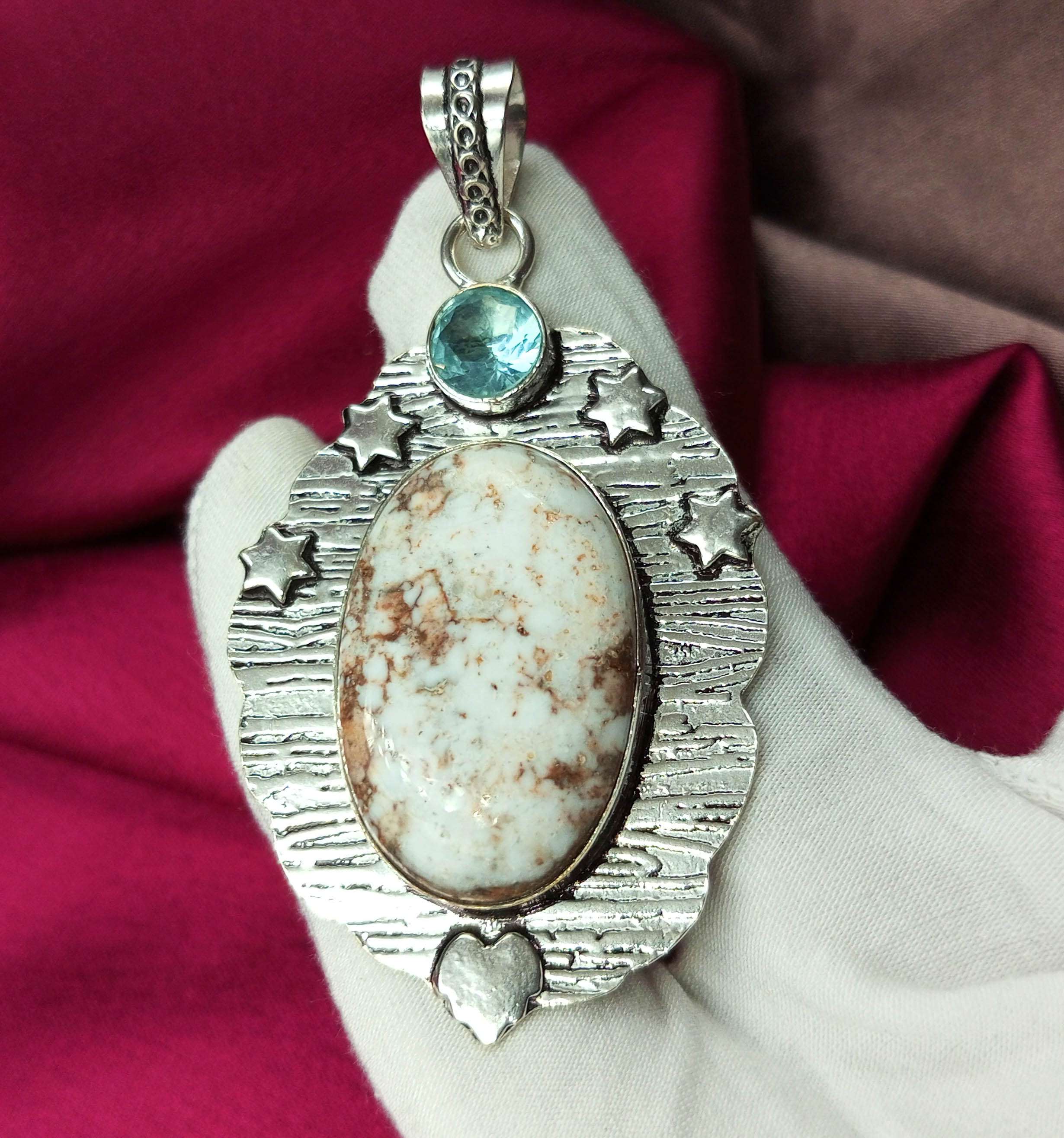 Драгоценный камень Horse Jasper Gemstone 925 Sterling Silver Plated 2 приблизительный кулон DEPE97
Драгоценный камень Horse Jasper Gemstone 925 Sterling Silver Plated 2 приблизительный кулон DEPE97