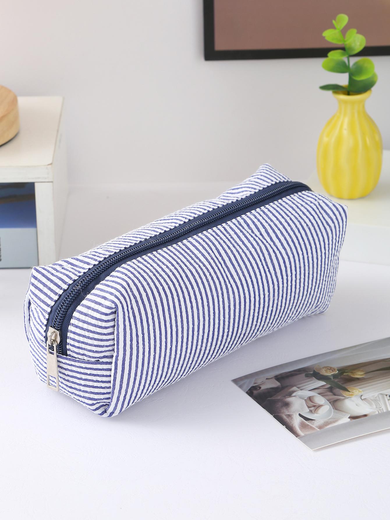 Cute and simple single-layer pencil case, fashionable and portable school supply, used for storing learning and office supplies
Cute and simple single-layer pencil case, fashionable and portable school supply, used for storing learning and office supplies