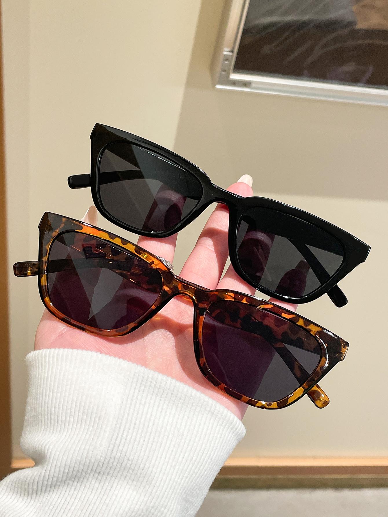 2PCS Rectangular Glasses Vintage Minimalist Style Unisex Suitable for Daily Wear Driving Photography
2PCS Rectangular Glasses Vintage Minimalist Style Unisex Suitable for Daily Wear Driving Photography