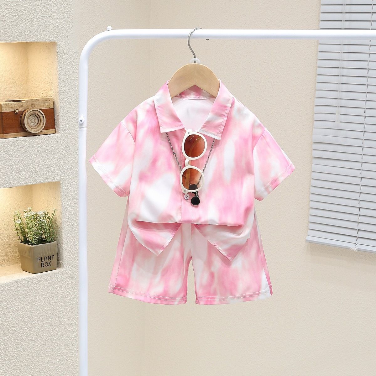 Летний комплект из рубашки для мальчиков, летний детский комплект из двух предметов с принтом и короткими рукавами в корейском стиле, модная детская одежда 120 розовый
Летний комплект из рубашки для мальчиков, летний детский комплект из двух предметов с принтом и короткими рукавами в корейском стиле, модная детская одежда 120 розовый