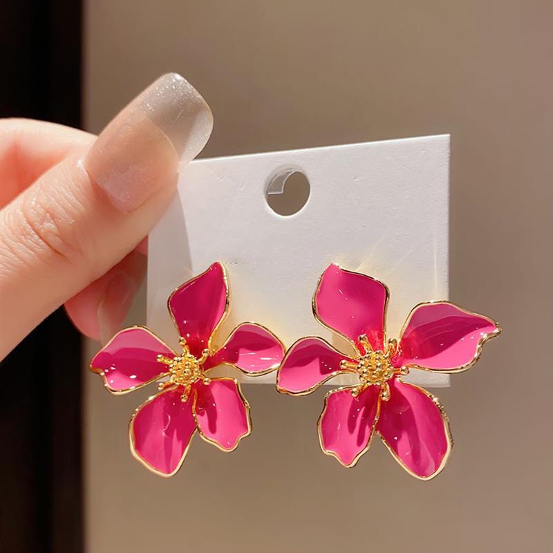Dripping oil pink flower earrings women s fashion sweet stud earrings light luxury high sense new versatile earrings
Dripping oil pink flower earrings women s fashion sweet stud earrings light luxury high sense new versatile earrings