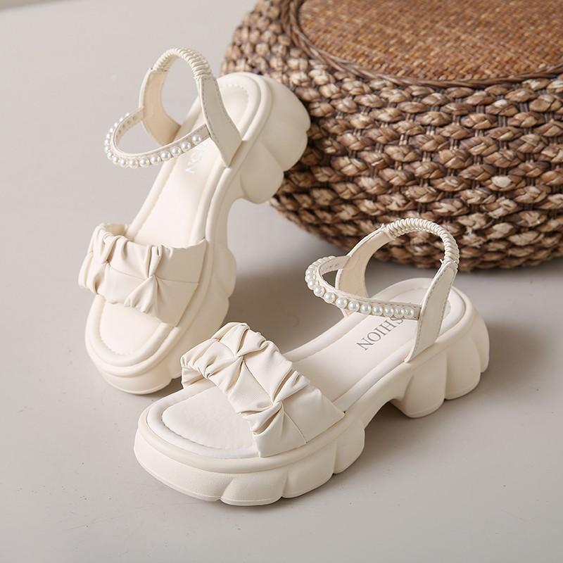 Platform-soled Roman sandals women s summer 2024 new Korean version beaded buckle thick heel outer wear beach sandals 35
Platform-soled Roman sandals women s summer 2024 new Korean version beaded buckle thick heel outer wear beach sandals 35