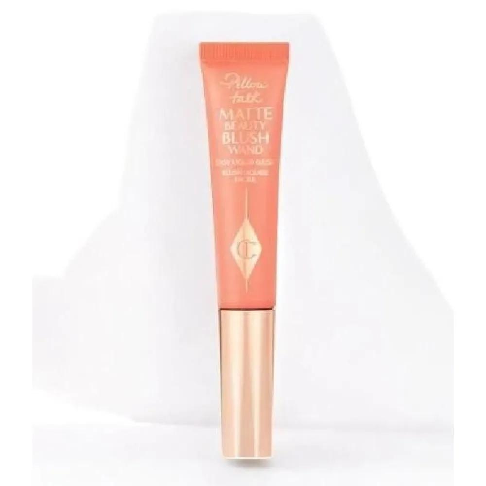Charlotte Tilbury Matte Beauty Blush Wand Pillow Talk Peach Pop 12ml
Charlotte Tilbury Matte Beauty Blush Wand Pillow Talk Peach Pop 12ml