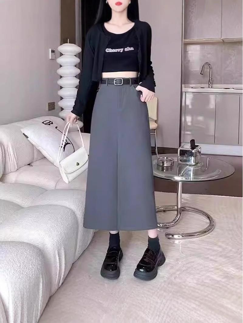 Женская черная юбка макси с высокой талией, разрезом сзади и буквенным принтом - Весна/Лето/Осень, Длина миди, Облегающий крой, Прикрывающая бедра XS (70-80 lbs)
Женская черная юбка макси с высокой талией, разрезом сзади и буквенным принтом - Весна/Лето/Осень, Длина миди, Облегающий крой, Прикрывающая бедра XS (70-80 lbs)